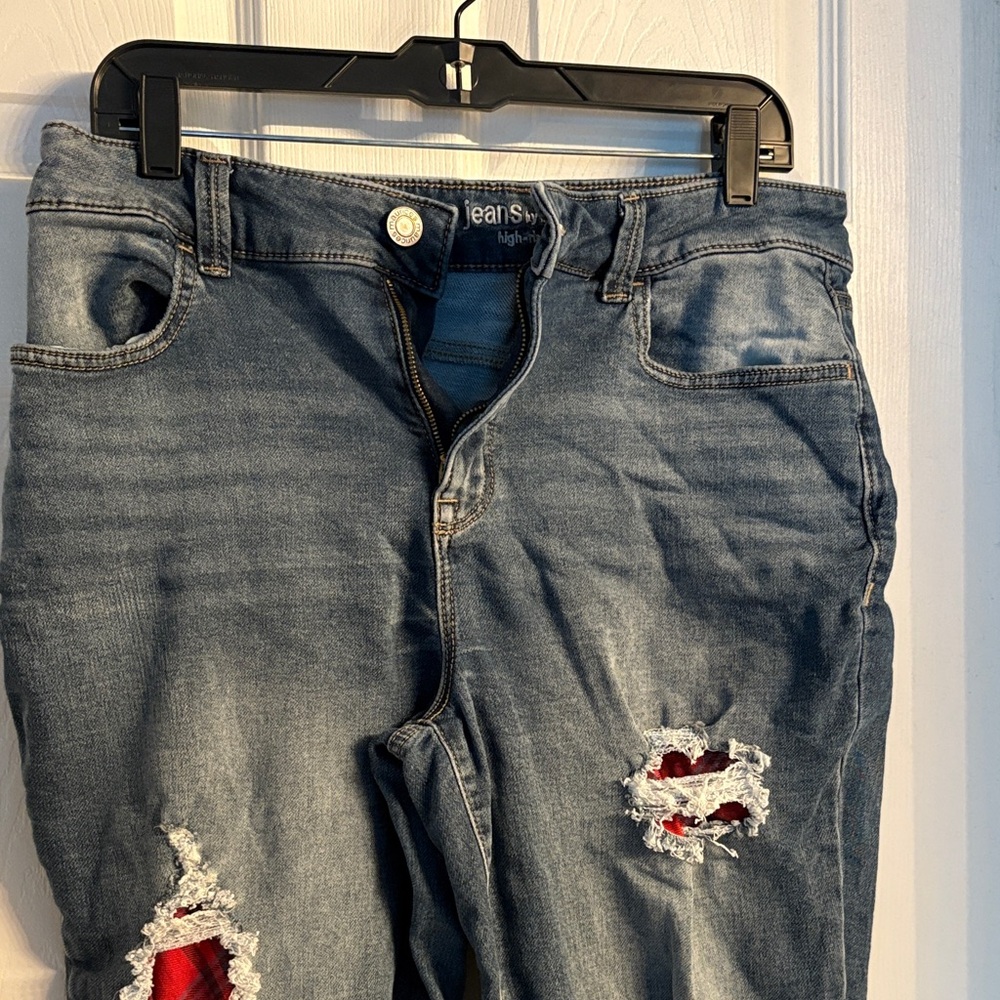 Maurices High Rise Women Jeans - Blue with Red Accents